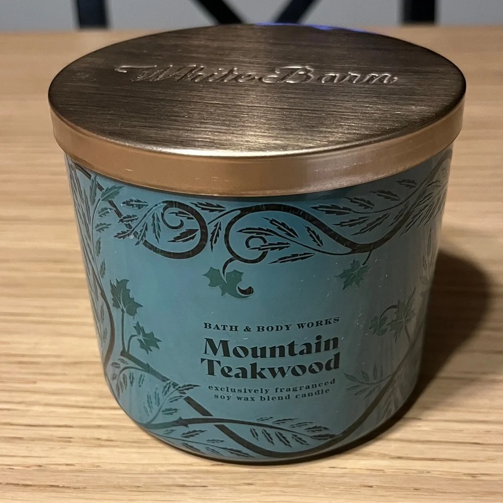 Bath & Body 3 Wick Candle. Mountain Teakwood. Brand New.